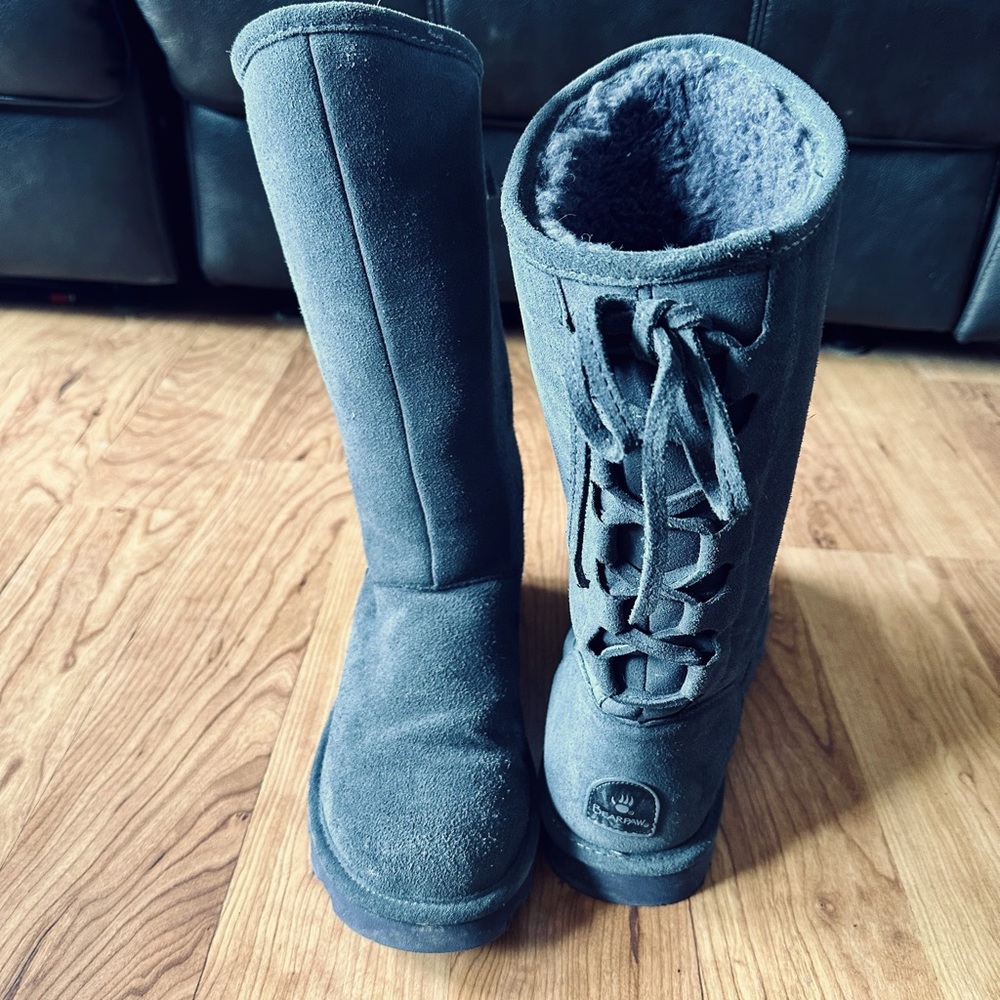 Women’s gray Phylly BearPaw boots